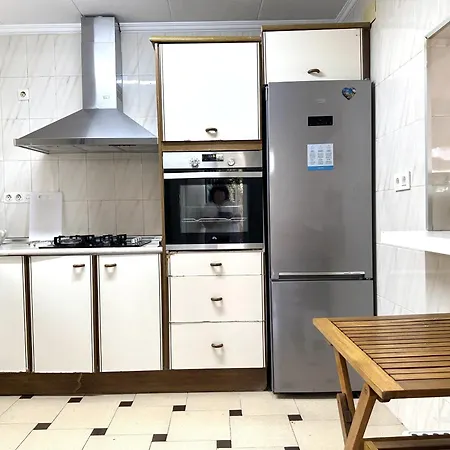 Lets Holidays Beautiful House Sea Views 别墅 *